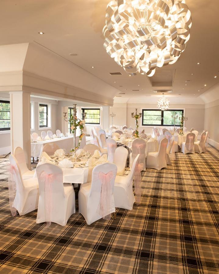 Crowwood Hotel And Alba Restaurant Chryston Exterior photo